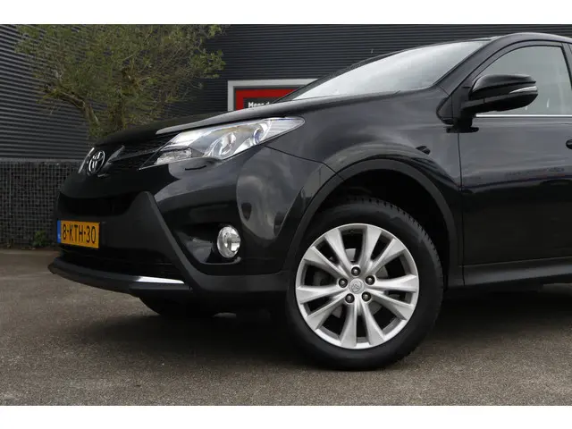 Toyota RAV4 2.0 Executive Business 4WD 2013 Benzine 2