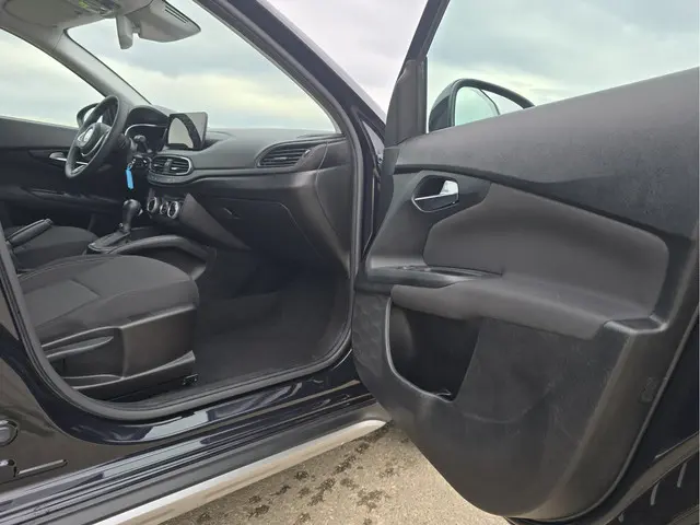 Fiat Tipo 1.5 Hybrid City 2023 Hybride Benzine 12