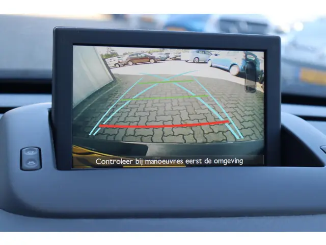 Peugeot 5008 1.6 HDi Active 5p. 2014 Diesel 8