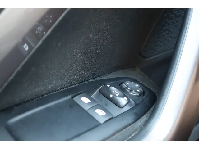 Peugeot 2008 1.2 VTi Blue Lease 2014 Benzine 22