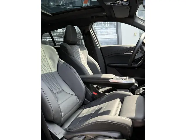 BMW X2 sDrive20i| M-Sport|Pano|LED| H&K! 2024 Benzine 17
