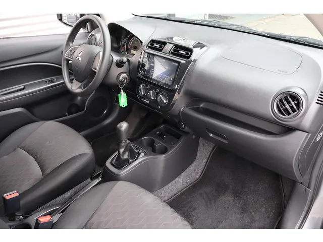 Mitsubishi Space Star 1.2 Connect+ 2023 Benzine 4