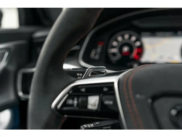Audi RS6 A6 Avant TFSI quattro 2019 Benzine 38