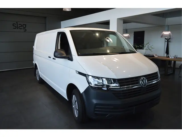 Volkswagen Transporter 2.0 TDI L2H1 28 150pk 2023 Diesel 5