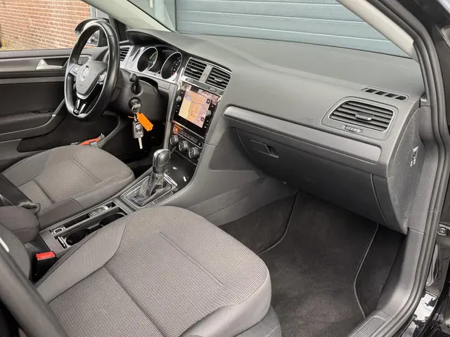 Volkswagen e-Golf E-DITION 2020 Elektrisch 9
