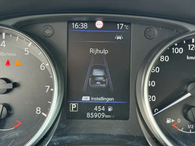 Nissan QASHQAI 1.3 DIG-T N-Connecta 2020 Benzine 32