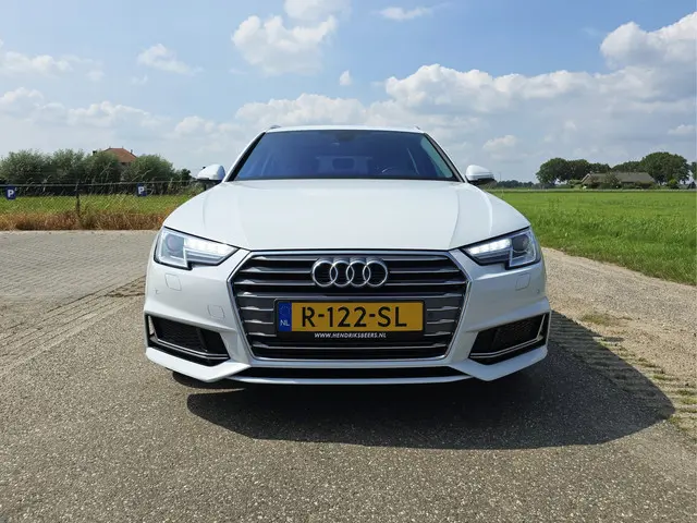 Audi A4 Avant 35 TFSI Pro Line 2019 Hybride Benzine 11