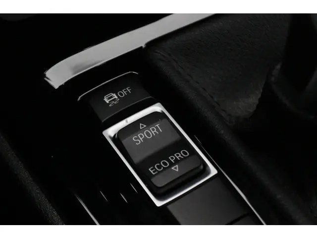 BMW X1 sDrive18i High Executive 2021 Benzine 45