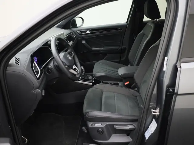Volkswagen T-Roc 1.5TSI/150PK R-Line DSG 2025 Benzine 17