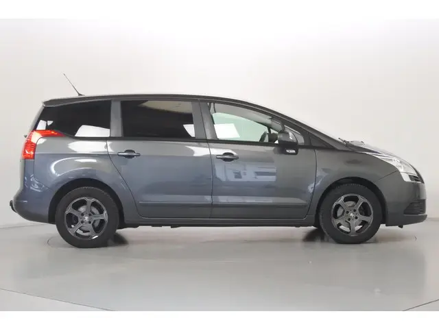 Peugeot 5008 1.6 VTi Access 2013 Benzine 15