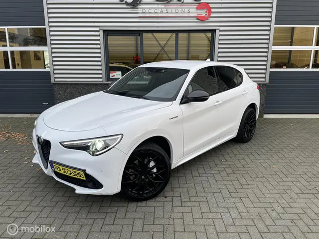 Alfa Romeo Stelvio 2.0 T AWD Veloce BOMVOLL!! 2018 Benzine 3