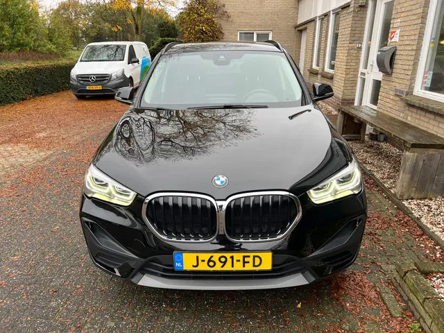 BMW X1 SDrive18i Executive Automaat 2020 Benzine 40