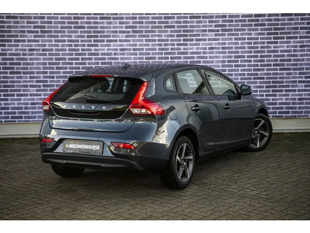 Volvo V40 1.5 T2 Polar+ 2019 Benzine 16