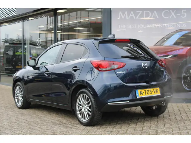 Mazda 2 1.5 Skyactiv-G Luxury 2022 Benzine 8