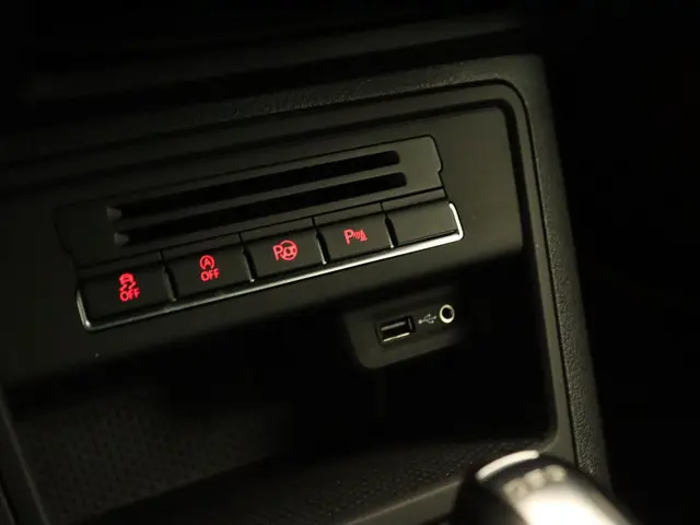 Volkswagen Tiguan 1.4 TSI Sport & Style 2015 Benzine 31