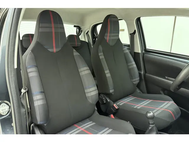 Peugeot 108 1.0 e-VTi Active 2015 Benzine 7