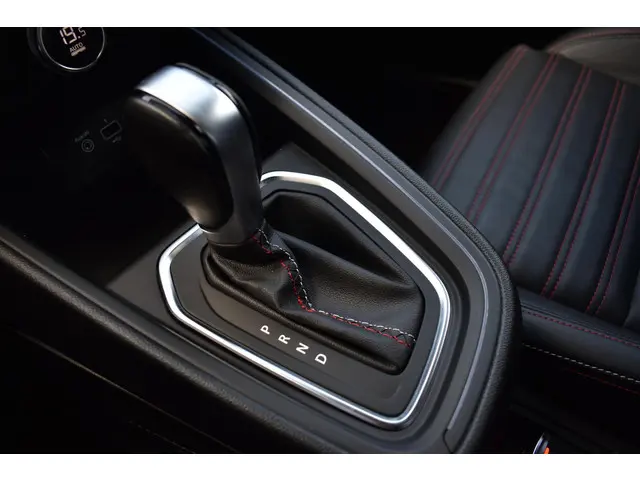 Renault Clio TCe 130 EDC R.S. Line 2019 Benzine 19