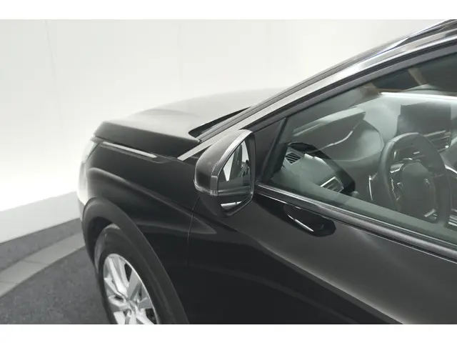Peugeot 5008 PureTech 130 EAT8 Active Pack 2023 Benzine 21