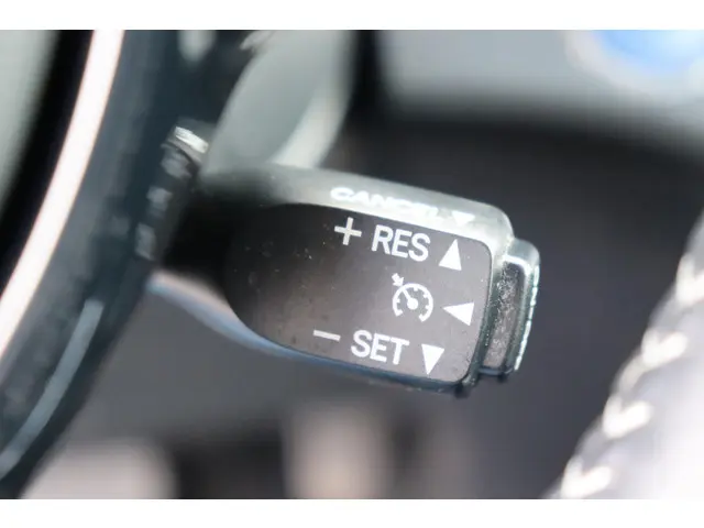 Toyota Yaris 1.5 Hybrid Dynamic, 2017 Hybride Benzine 14