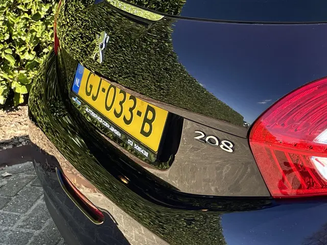 Peugeot 208 1.2 PureTech Style 2015 Benzine 19