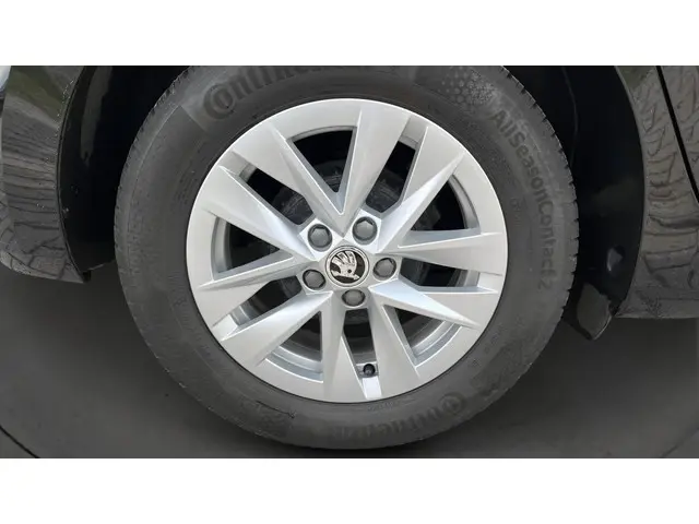 Škoda Fabia 1.0 MPI Ambition 2023 Benzine 13