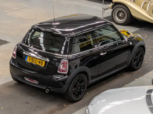 MINI One Mini 1.6 Holland Street 2013 Benzine 28