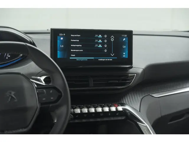 Peugeot 5008 PureTech 130 EAT8 Active Pack 2023 Benzine 56
