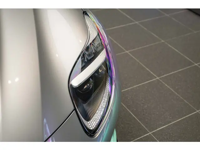 Aston Martin DB12 4.0 V8 2024 Benzine 10