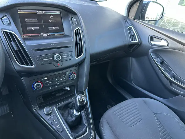 Ford Focus Wagon 1.0 Titanium 2016 Benzine 16