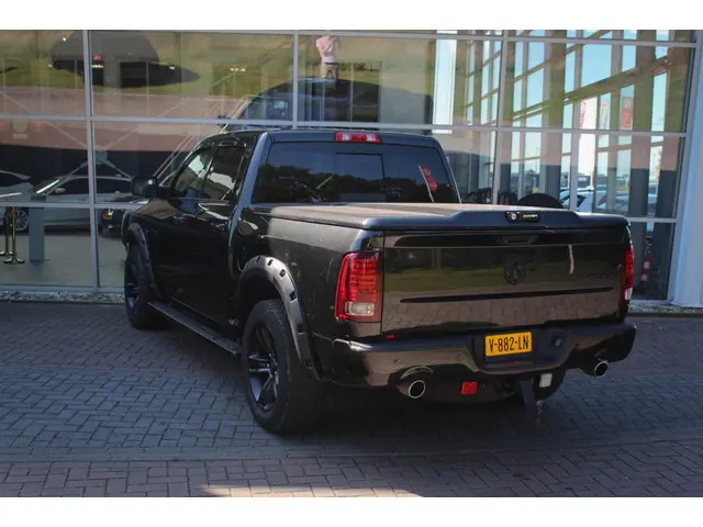 Dodge Ram 1500 5.7 V8 4x4 QC 6'4 2018 LPG/Gas 2