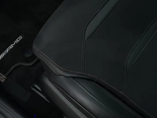 Mercedes-Benz C-Klasse AMG 43 4MATIC 2024 Benzine 38