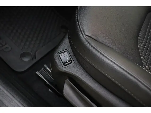 Jeep Compass 1.5T e-Hybrid Altitude 2024 Hybride Benzine 18