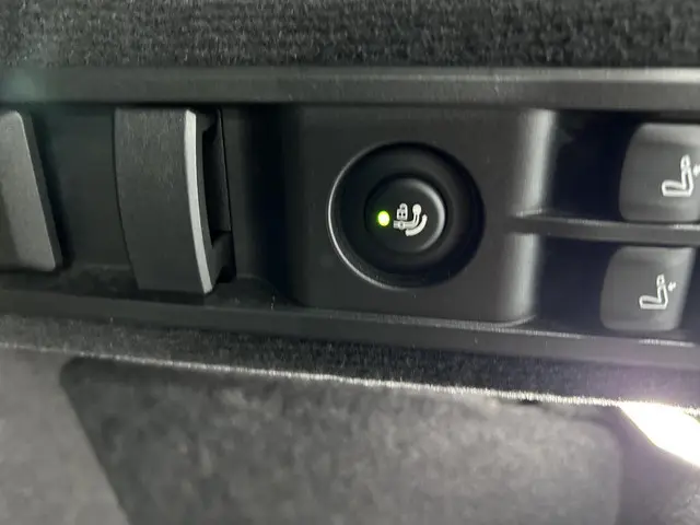 BMW 3 Serie Touring 330e xDrive 2022 Hybride Benzine 27