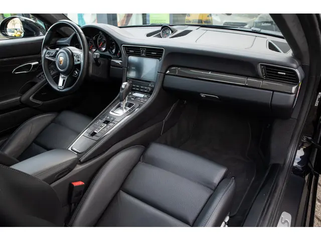 Porsche 911 3.8 Turbo S 2016 Benzine 19