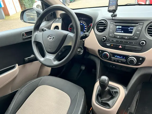 Hyundai i10 1.0i i-Motion 5 DRS 2014 Benzine 8
