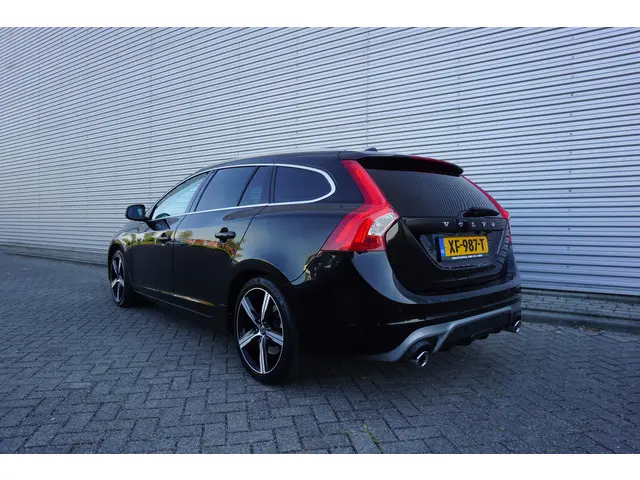 Volvo V60 2.0 D4 Business Sport - AUTOMAAT - 2019 Diesel 3