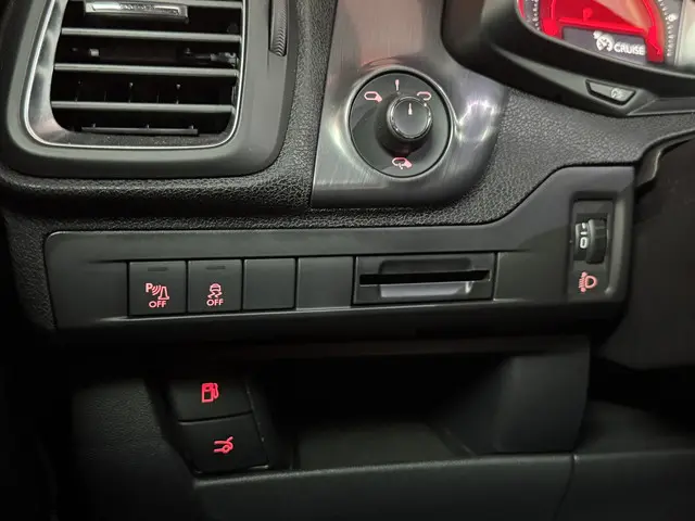 DS DS 5 1.6 THP Business Executive 2016 Benzine 25