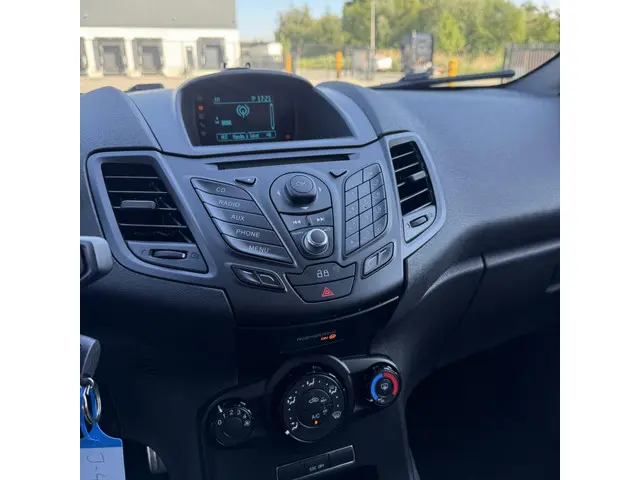 Ford Fiesta 1.6 ST1 | Uniek | Super Netjes ! 2014 Benzine 9