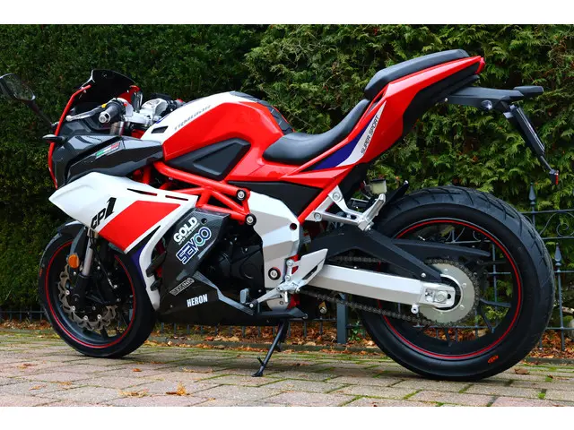 Yamaha YZF R125 TRMOTOR 125 GP-ONE [A1 A2] 2026 Benzine 5