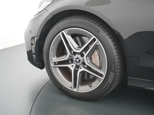 Mercedes-Benz C-Klasse C 300 AMG line 2019 Benzine 7