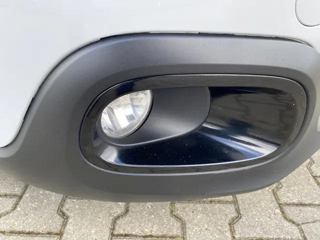 Citroën C3 1.2 PureTech S&S Business 2019 Benzine 4