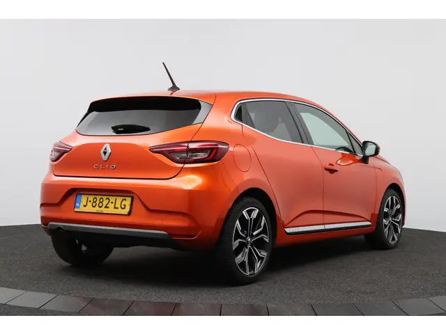 Renault Clio 1.3 TCe 130pk EDC Intens 2020 Benzine 2