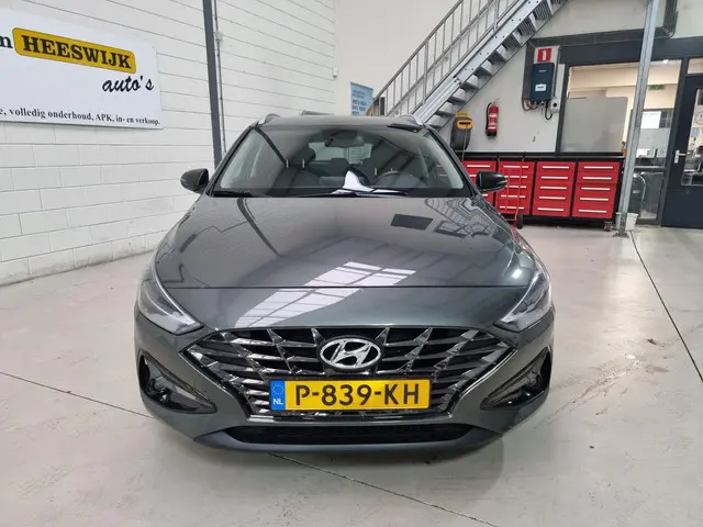 Hyundai i30 Wagon 1.5 T-GDi MHEV Premium 2022 Benzine 18