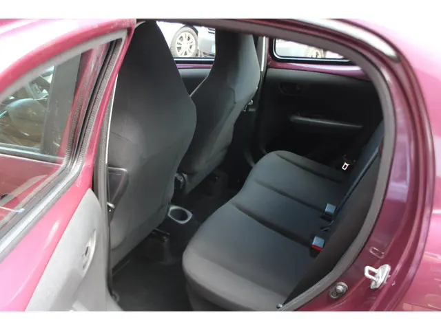 Peugeot 108 1.0 e-VTi Access 2014 Benzine 9