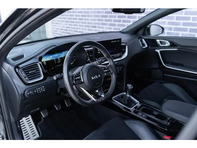 Kia Ceed Sportswagon 1.5 T-GDi GT-PlusLine 2022 Benzine 31