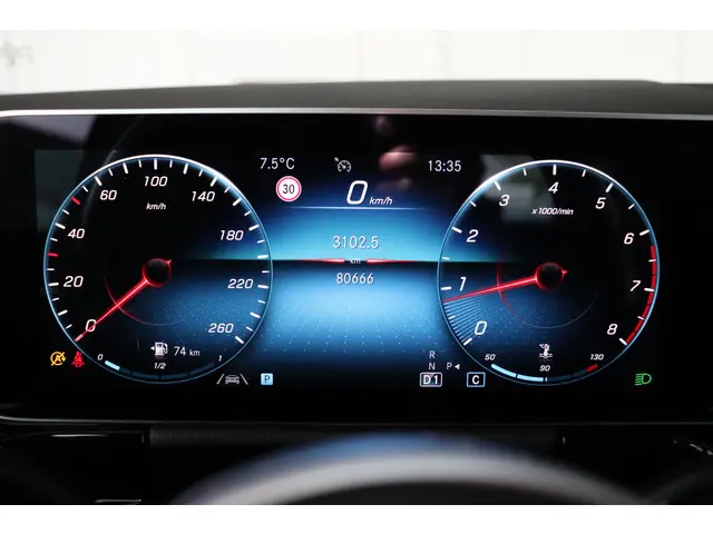 Mercedes-Benz B-Klasse 180 AMG 2019 Benzine 24