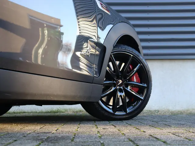 MINI Clubman JCW ALL4 2020 Benzine 7