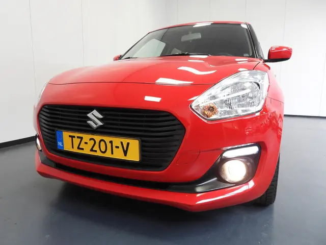 Suzuki Swift 1.2i Select 2018 Benzine 25