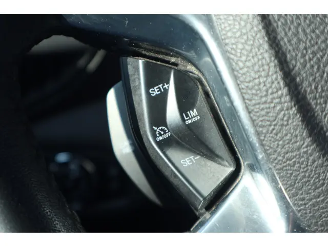 Ford Tourneo Connect Compact 1.0 Titanium 2015 Benzine 17