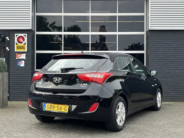 Hyundai i30 1.4i i-Drive Cool, Navi, Airco 2012 Benzine 8
